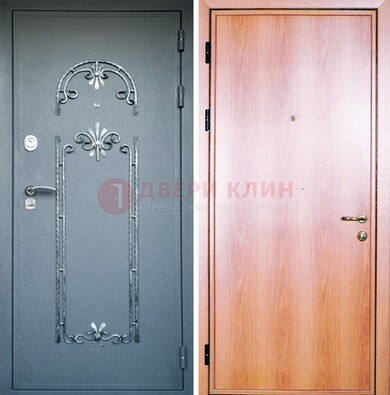 Железная дверь с ковкой ламинат внутри ДК-11 в квартиру в Перми