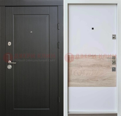 Черная металлическая дверь с белой МДФ внутри ДМ-230 в Перми