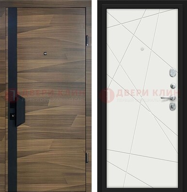 Стальная коричневая дверь МДФ c черной вставкой ДМ-267 в Перми