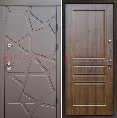 Коричневая железная дверь с декоративной МДФ ДМ-438 в Перми