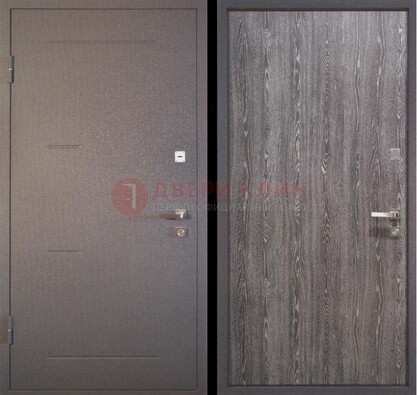 Серая металлическая дверь с порошковым напылением ДП-148 в Перми