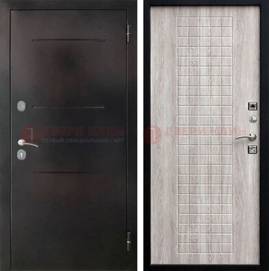 Черная железная дверь с порошковым покрытием и филенчатой МДФ ДП-221 в Перми