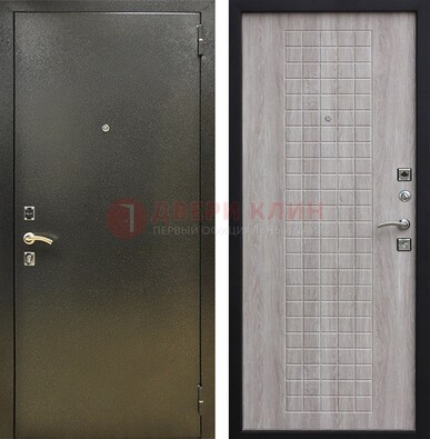 Железная темная дверь с порошковым покрытием и филенчатой МДФ ДП-297 в Перми