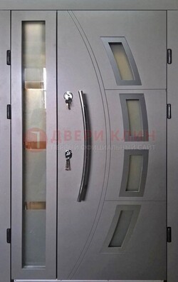 Серая железная дверь для дома со стеклом ДС-17 в Перми