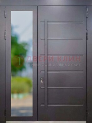Чёрная двухстворчатая металлическая дверь со стеклом ДС-60 в Перми