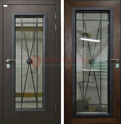 Коричневая железная дверь со стеклом для частного дома ДС-8 в Перми
