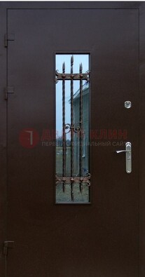 Надежная металлическая дверь со стеклом и ковкой ДСК-47 в Перми