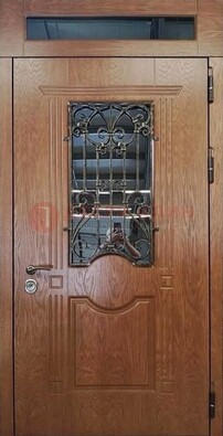 Металлическая входная дверь со стеклом и ковкой для дома ДСК-96 в Перми