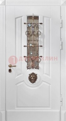 Белая металлическая дверь с виноритом и стеклом с ковкой ДВТ-165 в Перми