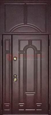 Коричневая железная дверь с виноритом и верхней фрамугой ДВТ-243 в Перми