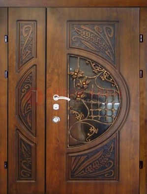 Металлическая дверь с виноритом и резной панелью внутри ДВТ-70 в Перми