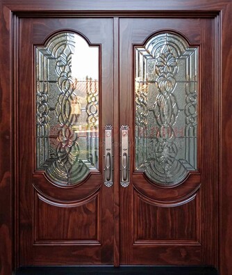 Классическая железная дверь с массивом дуба для входа ВЖ-23 в Домодедово